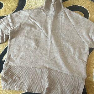 Banana Republic Women turtleneck sweater. Size XL